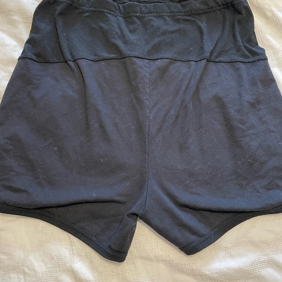 Maternity Shorts - Picture 2 of 3